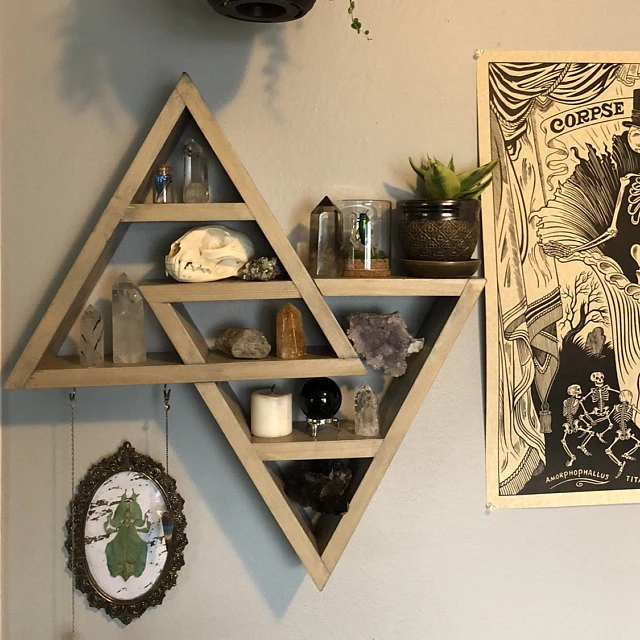 Customized Home Decor-Rustic Shelves Double Triangle Floating Wood Shadowbox (Natural Weathered Gray)